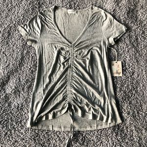 NWT Glitz Scrunch Front Top